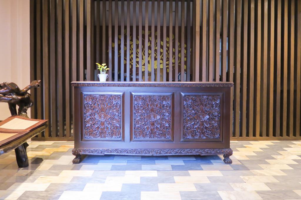 The Grand Palace Hostel Bangkok Exterior foto